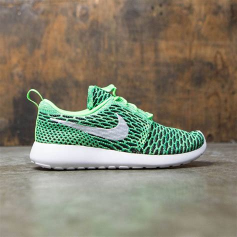 Womens Green Roshe Shoes (1) 